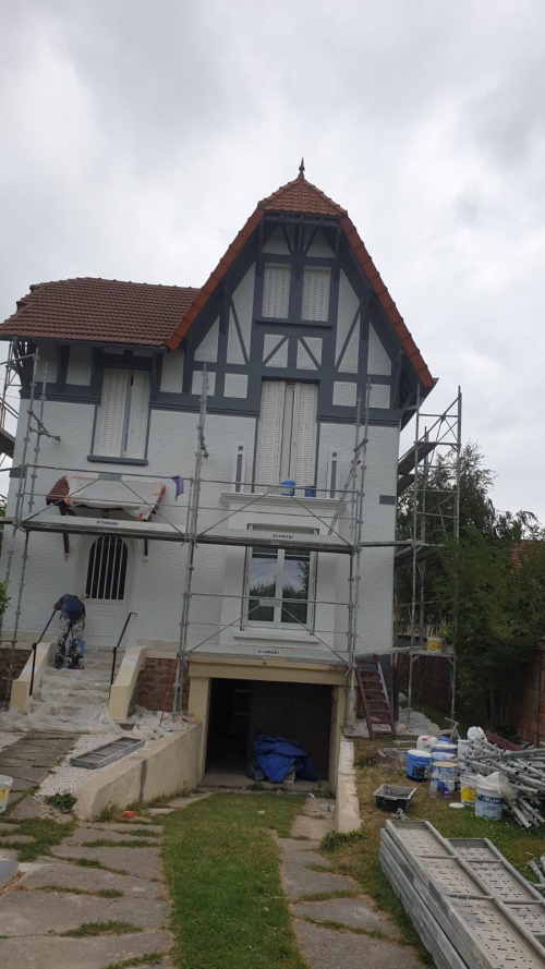 Refection de facade dans le val doise