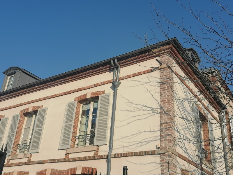 Modénature maison : conseils et exemples Modénature maison en briques