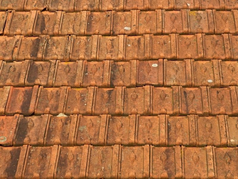 Toiture ancienne tuile : nos conseils Tuile à emboîtement