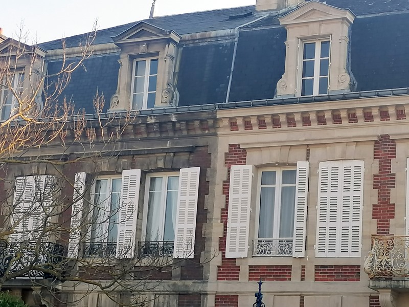 Rénovation d'une façade de maison ancienne