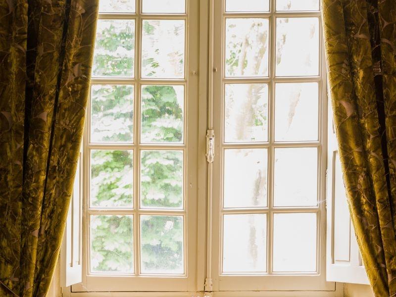 Prix d'une fenêtre haussmannienne Crémone de fenêtre