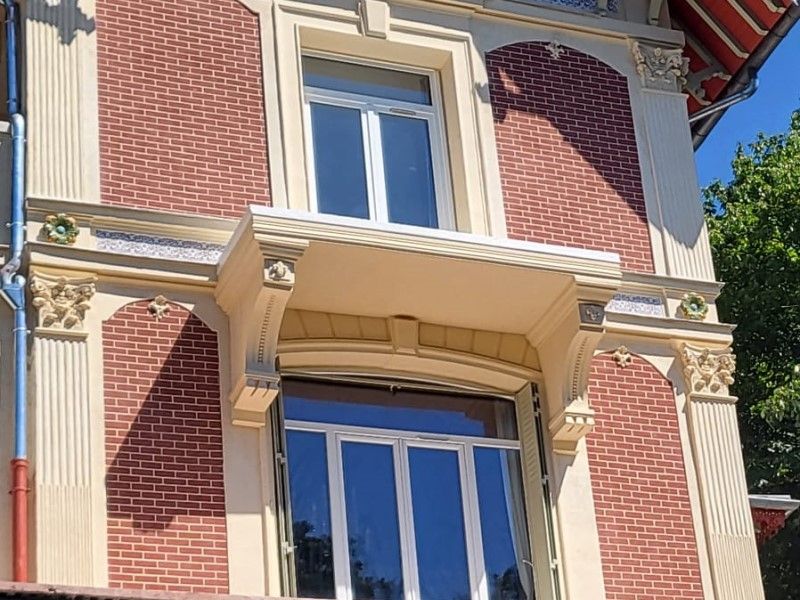 Tout savoir sur la façade en stuc Enduit de façade stuc aspect briques et pierre de taille