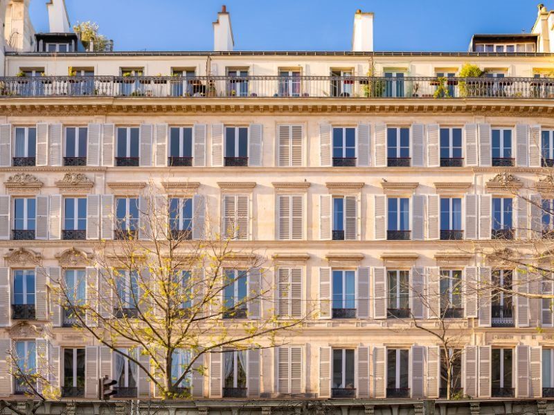 Fenêtre en bois à Paris : conseils et devis Changer des fenêtres bois à Paris