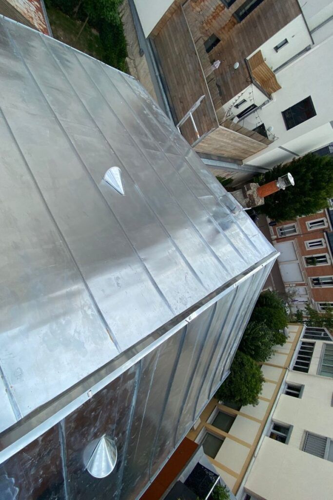 Toiture-en-zinc-issy-les-moulineaux
