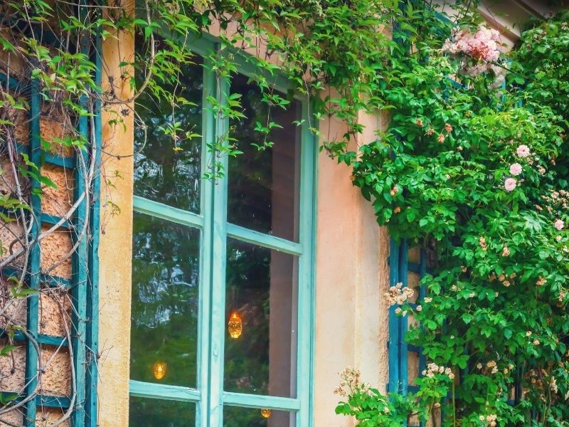 Pose et rénovation de fenêtre à Paris Fenêtre bois sur mesure à l'ancienne