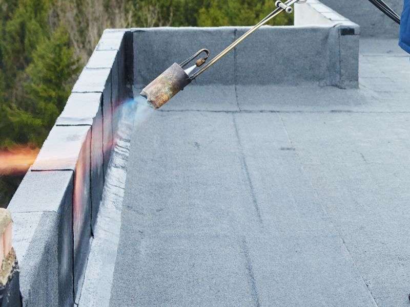 Étanchéité d'une toiture terrasse en Île-de-France Acrotère toiture