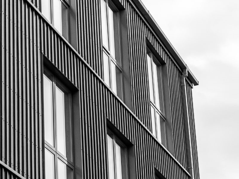 Pose de bardage extérieur à Paris et en Île-de-France Bardage moderne