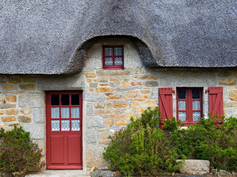 Artisan chaumier en Bretagne