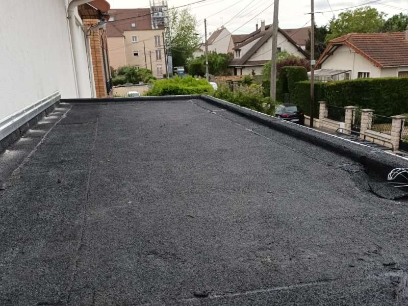 Toiture terrasse dans les Yvelines : conseils et devis gratuit Etanchéité d'un toit plat dans les Yvelines