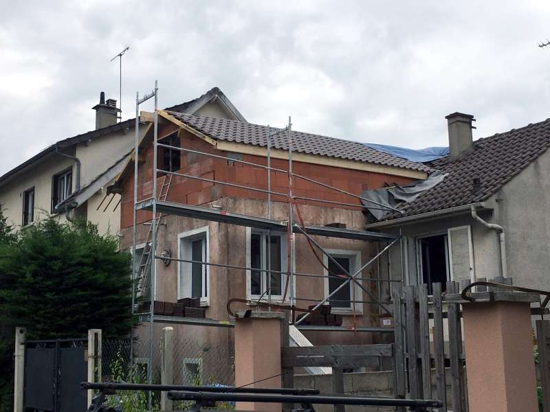 Surélévation de maison et voisinage