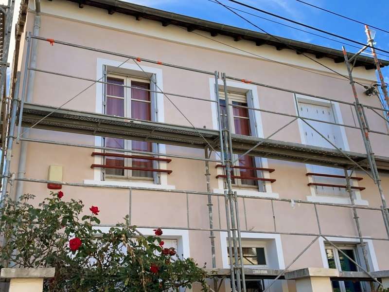Enduit de façade à Paris et en Île-de-France Prix d'un enduit maison de 100 m2