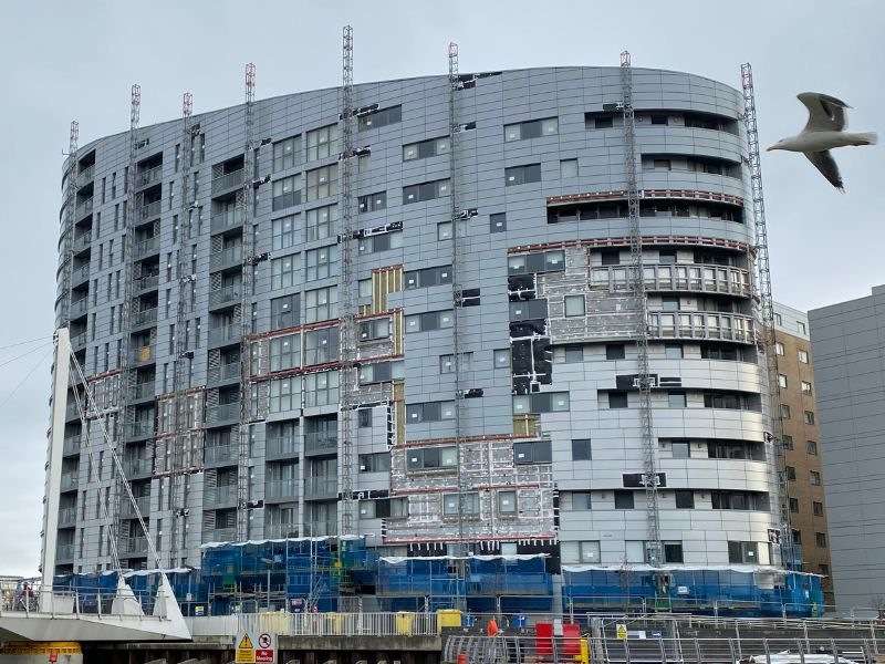 Pose de bardage extérieur à Paris et en Île-de-France Bardage d'immeuble : tout savoir