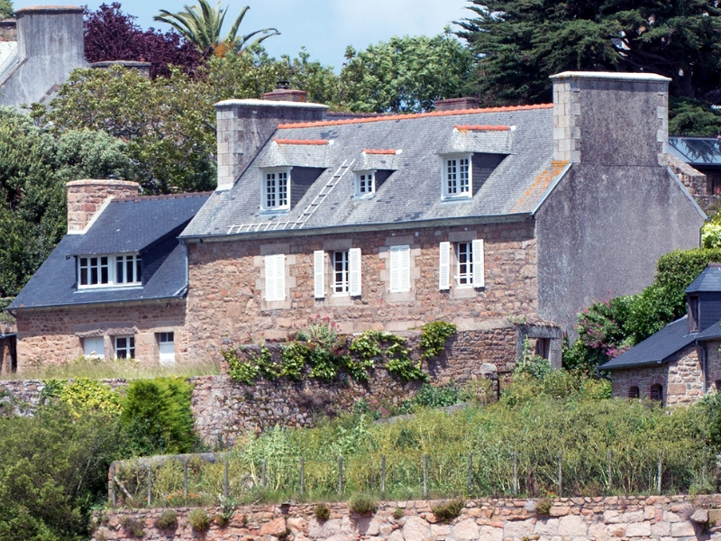 Isolation extérieure d'une maison ancienne Isolation thermique par l'extérieur d'une maison ancienne