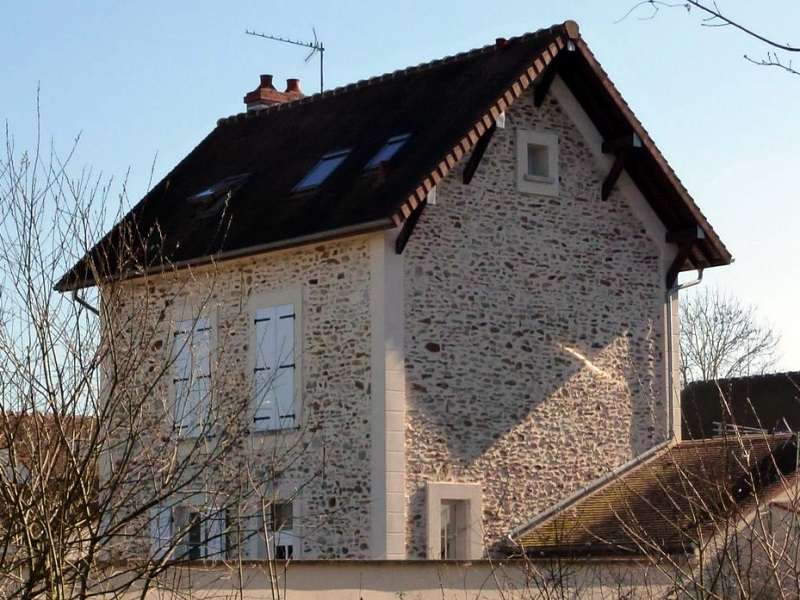 Ravalement de façade de maison briarde