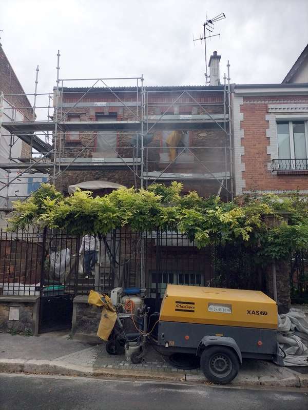 Nettoyage facade meuliere