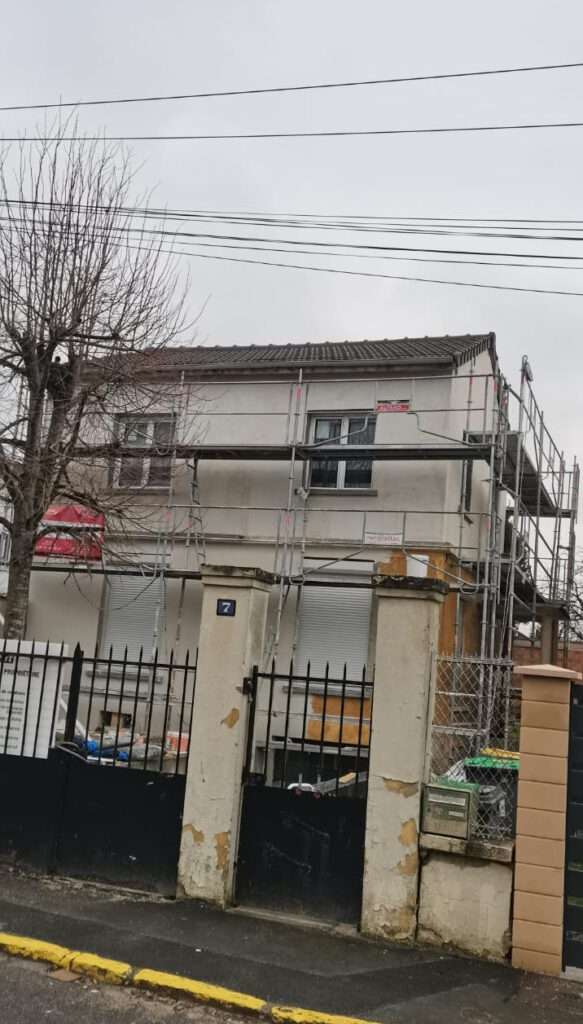 Ravalement de facade louvres 95380