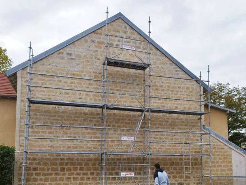 Rénovation d'une façade en pierre à Maisons-Laffitte (78)