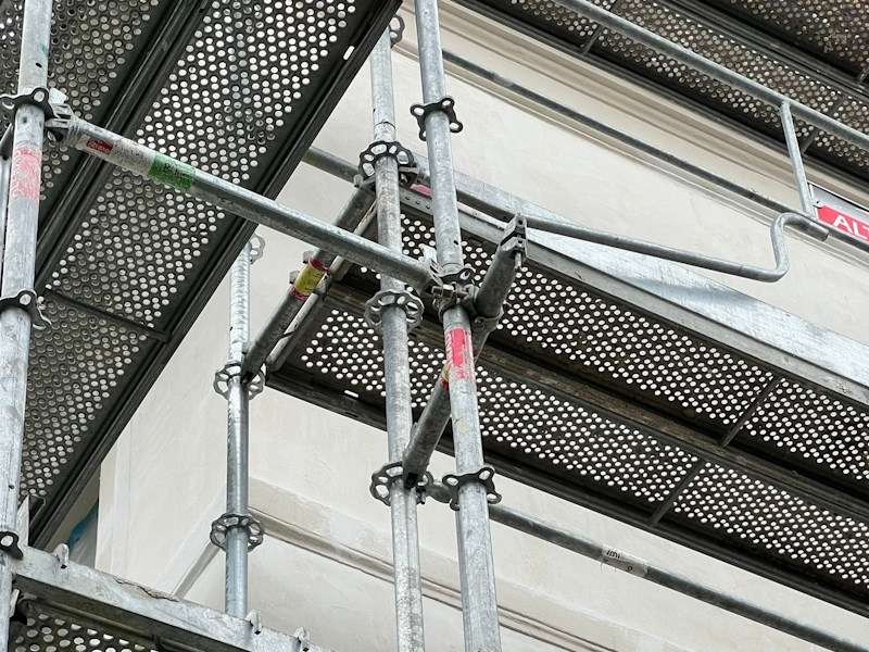 Réparer un mur en pierre de taille