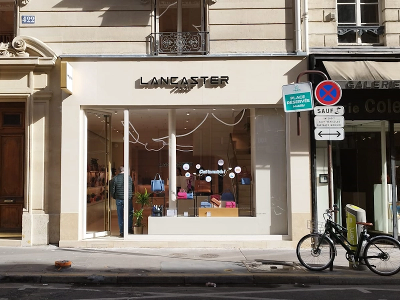 Pierre agrafée à Paris