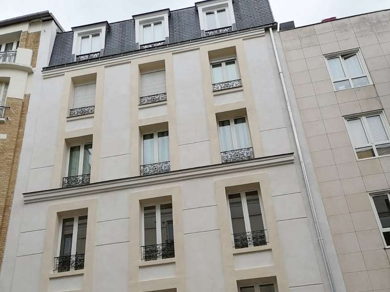 Ravalement d'une façade d'immeuble à Levallois-Perret