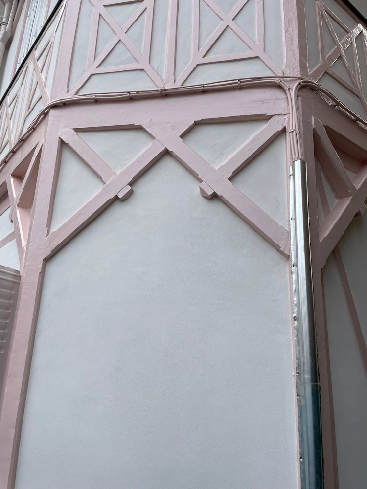 Renovation facade colombages