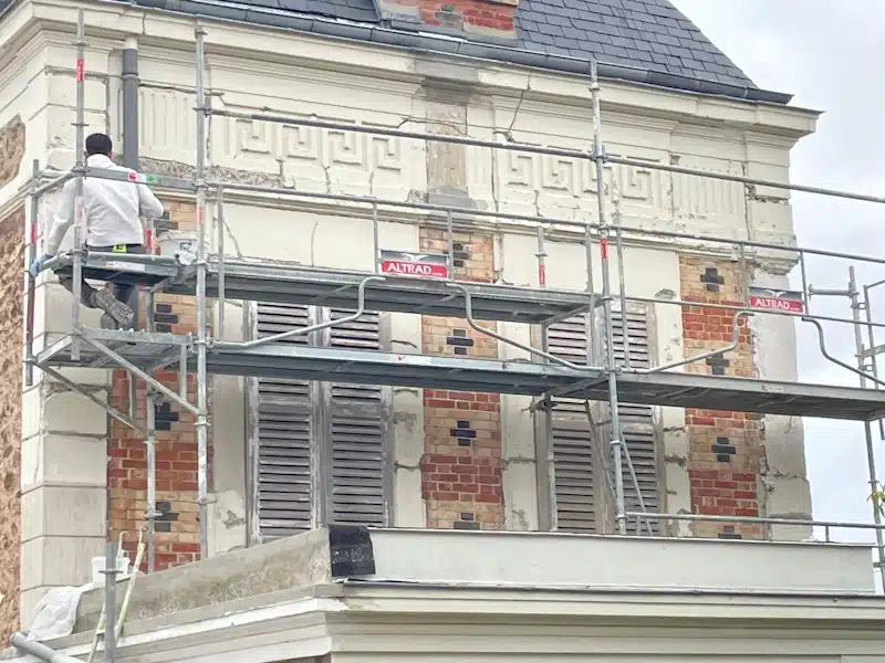 Ravalement de façade à Saint-Nom-la-Bretêche
