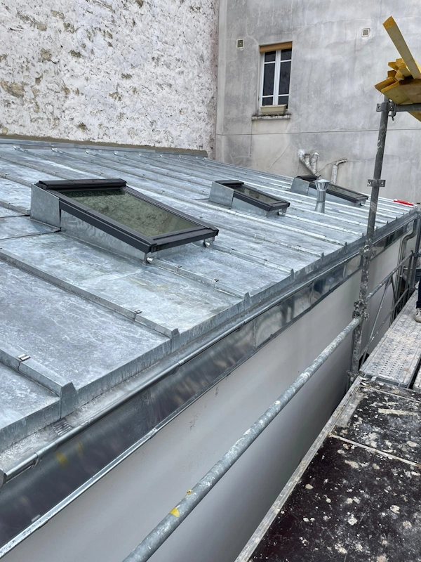 Renovation toiture zinc a paris 14
