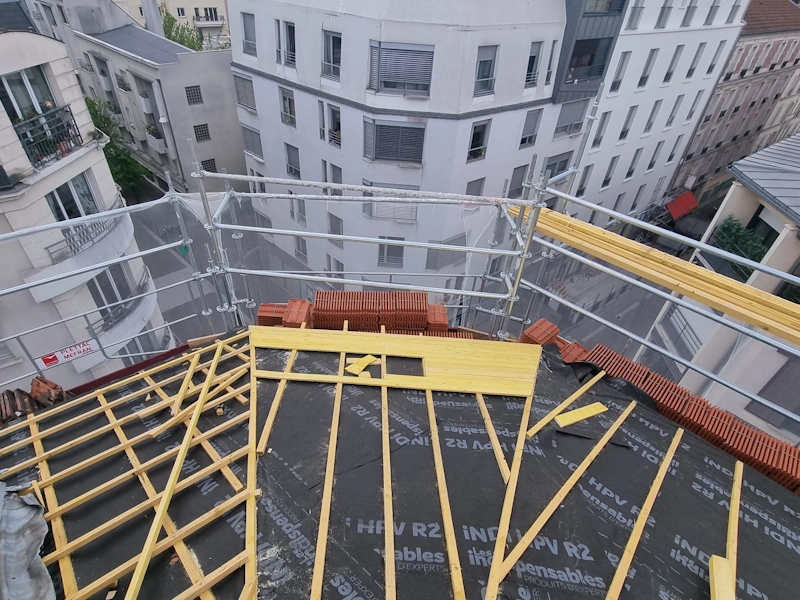 Travaux de toiture en copropriété