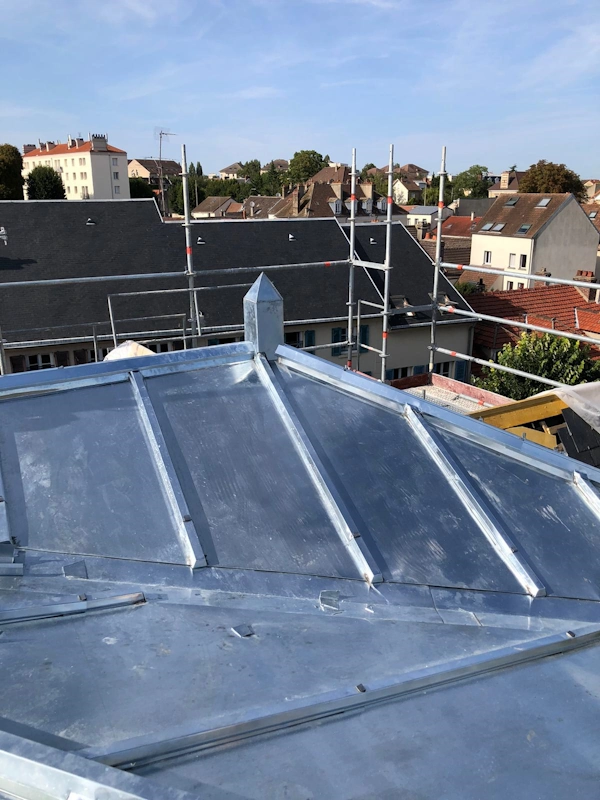 Couverture zinc sur tasseaux val doise