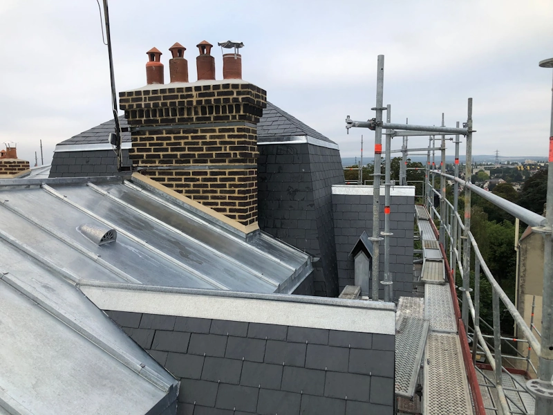 Renovation de toiture en zinc sur tasseaux