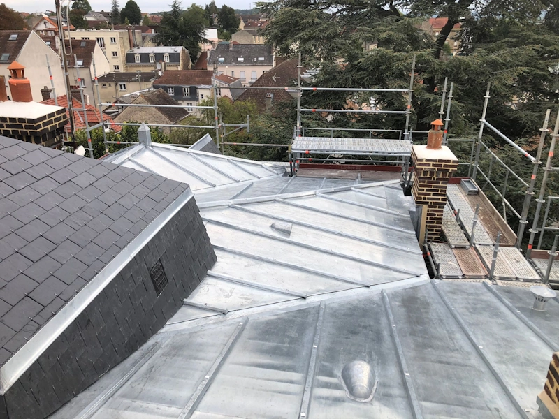 Renovation toit en zinc pontoise