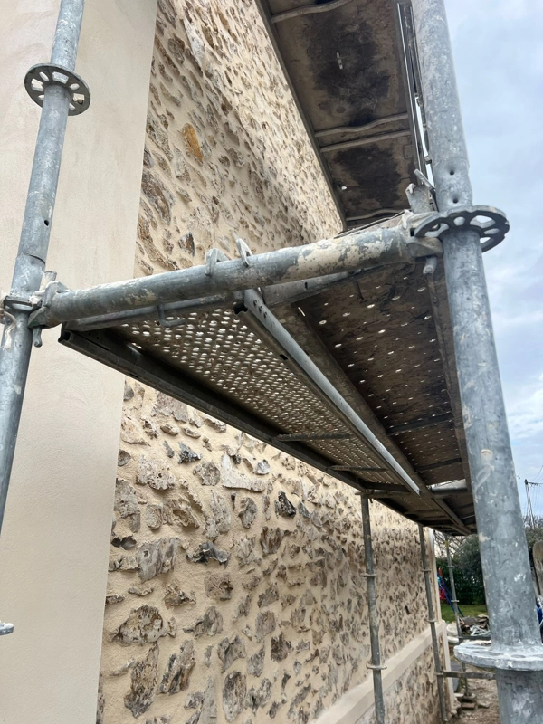 Ravalement facade moellons detail