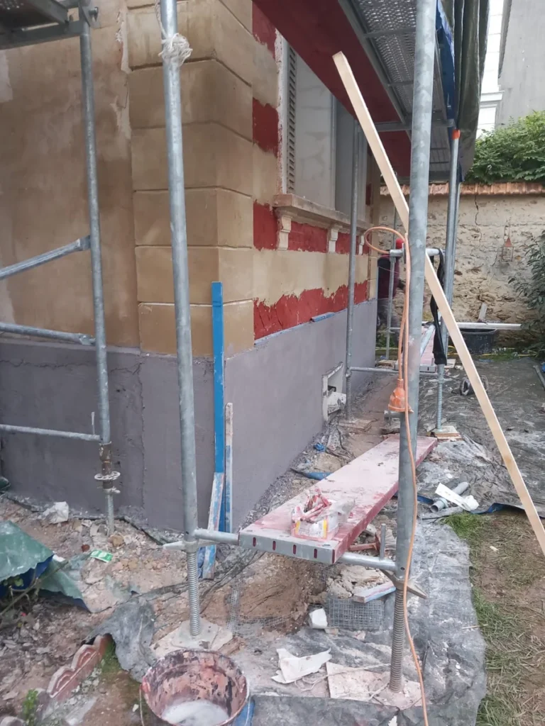 Ravalement facade ornee verrieres le buisson