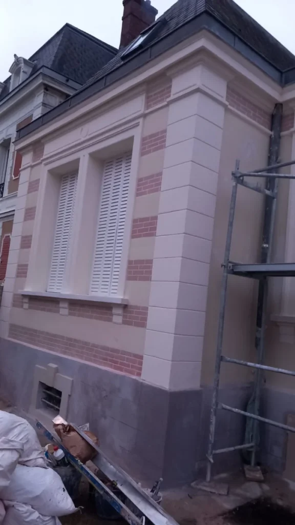 Renovation facade avec stuc verrieres le buisson