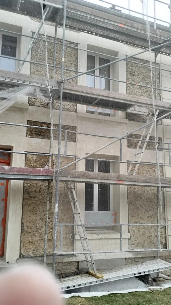 Facade moellons rambouillet 11
