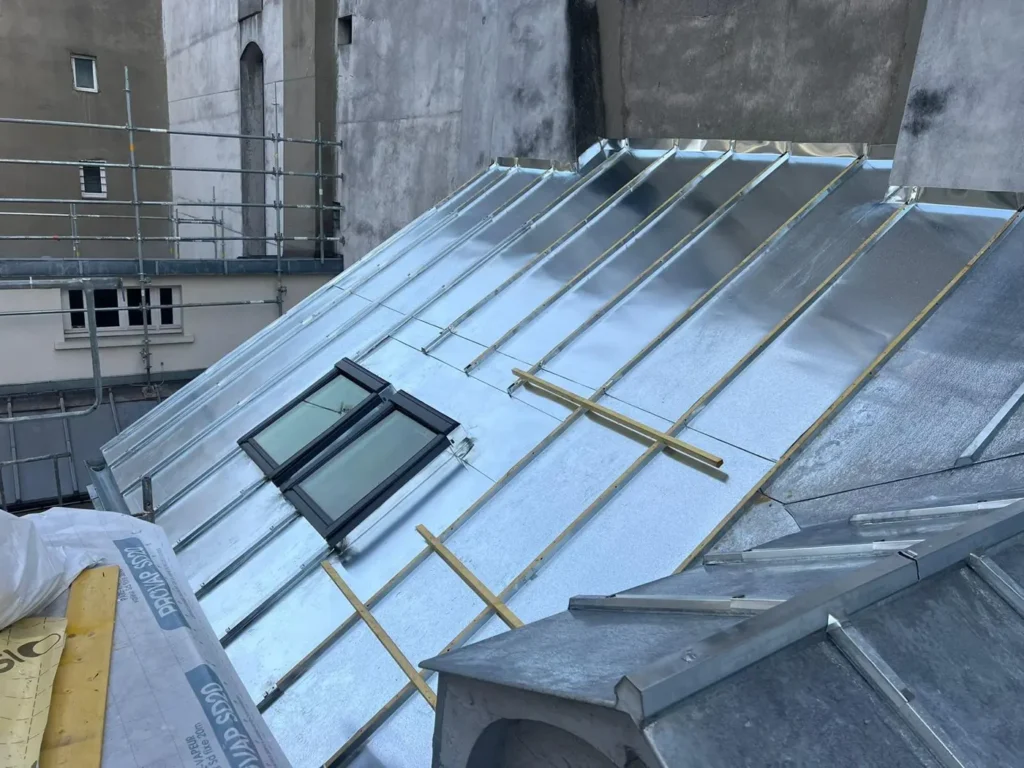 Zingueur renovation toiture zinc 75010