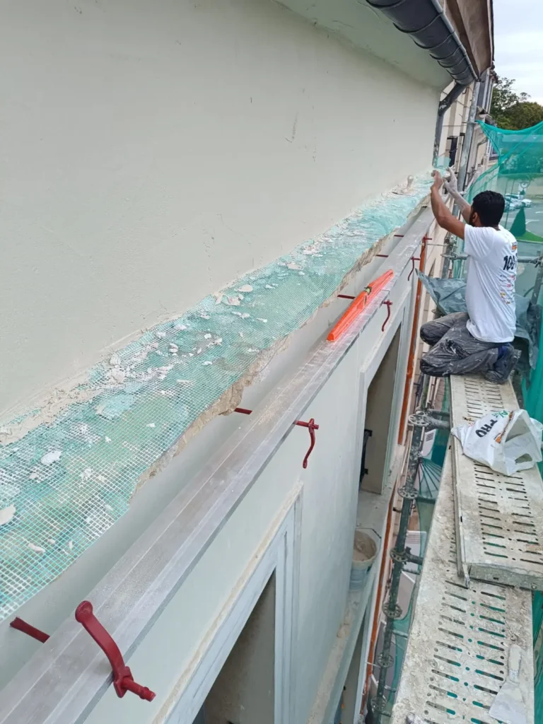 facade immeuble enduit mineral croissy